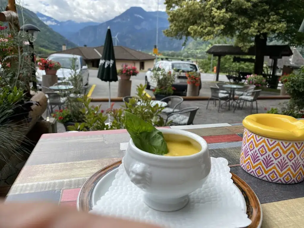 Antonio & Silvia Aerni_La Châtaigneraie_Collonges_review