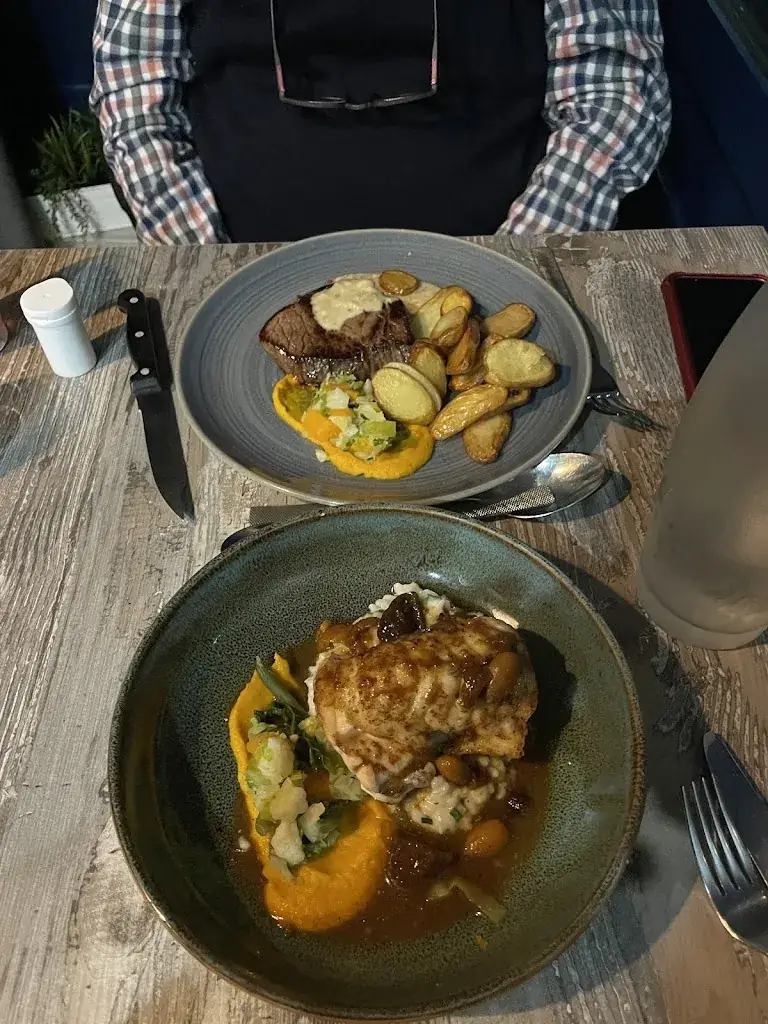 Lizzie Jones_B le restaurant_Chartre-sur-le-Loir_review