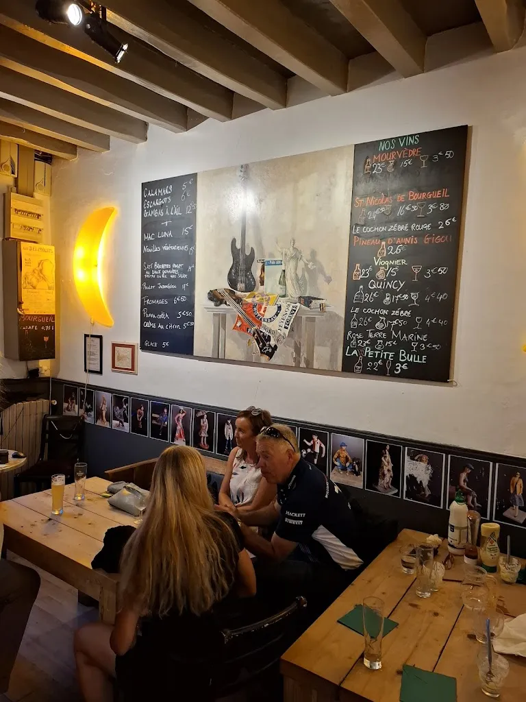 Richard_La Luna_Chartre-sur-le-Loir_review