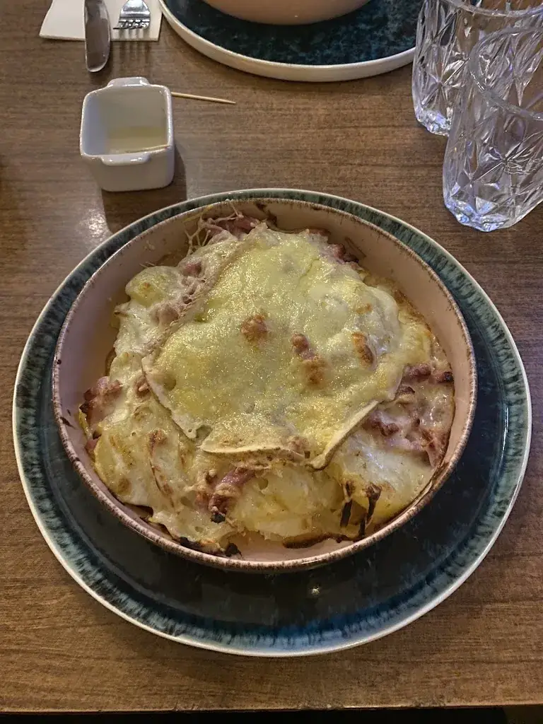 Caroline Paire_Hôtel restaurant Costes_Montségur_review