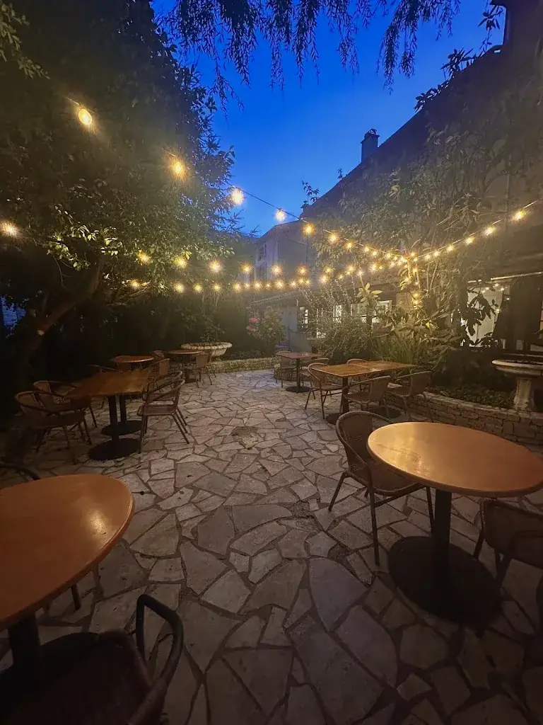 Hôtel restaurant Costes_Montségur_slider_image_3