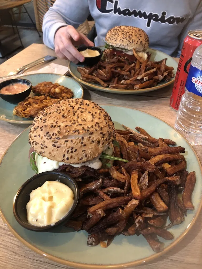 Dara_PAPAÏA_Chapelle-sur-Erdre_review