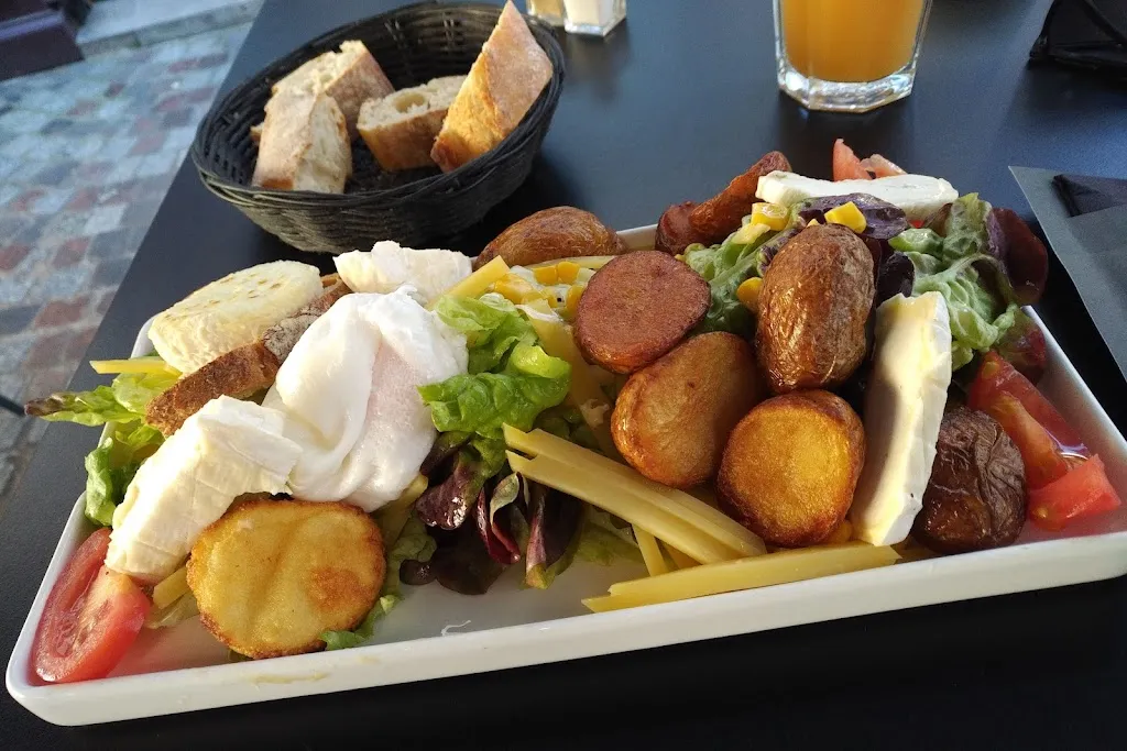 Kee Ying Tan_Le Marais_Ferté-Bernard_review