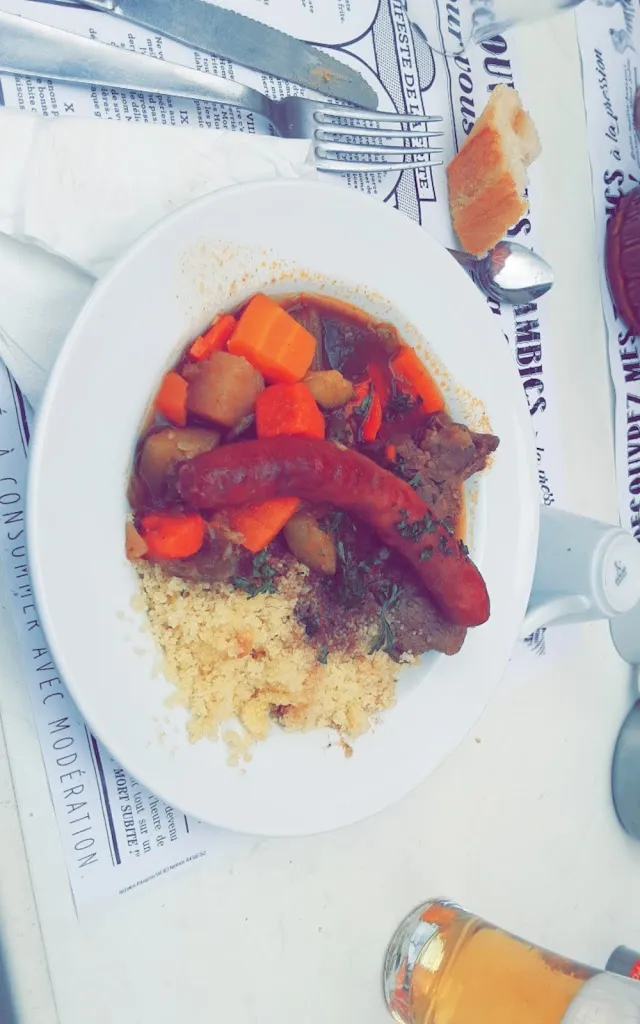 Charlotte Ick Cbaey_Le Commerce_Ferté-Bernard_review