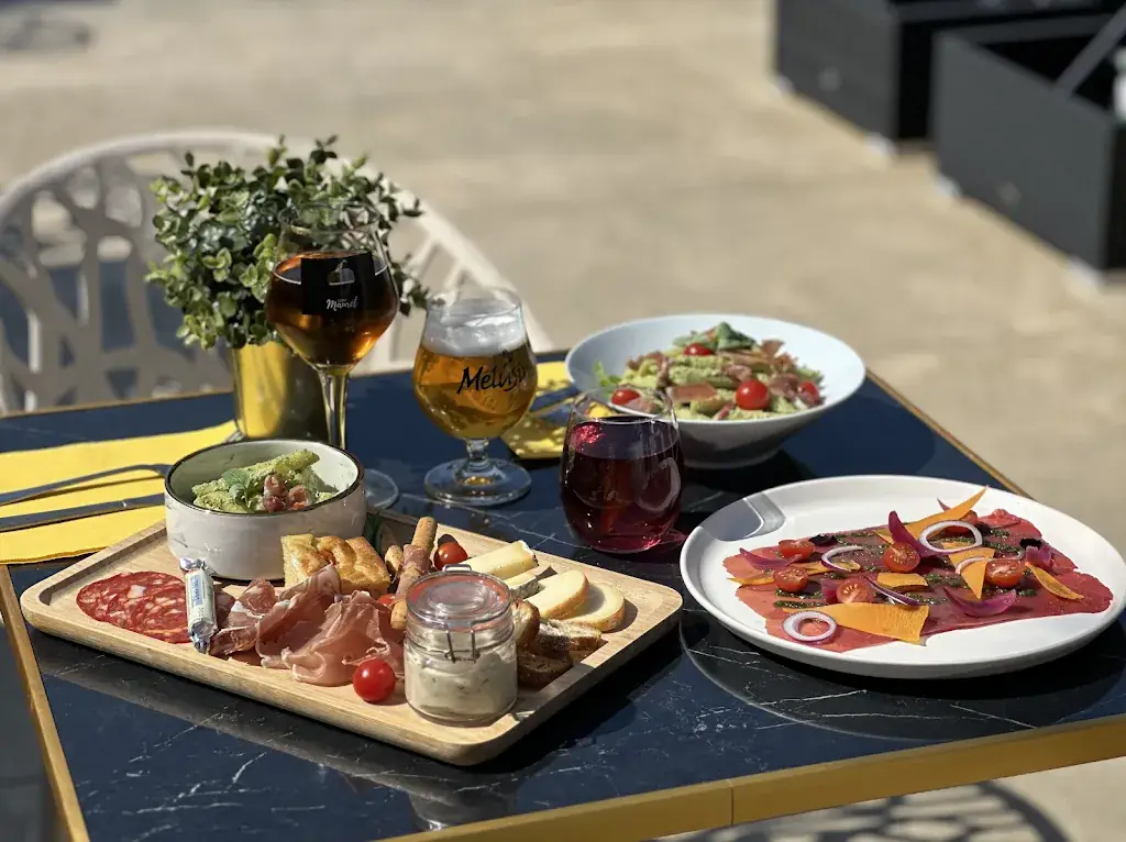 Restaurant Secret Défense_Gaubretière_slider_image_2