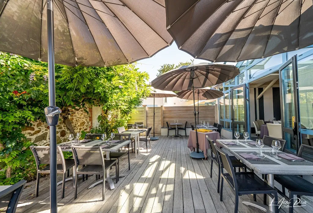 Le Petit St Thomas Restaurant in Garnache