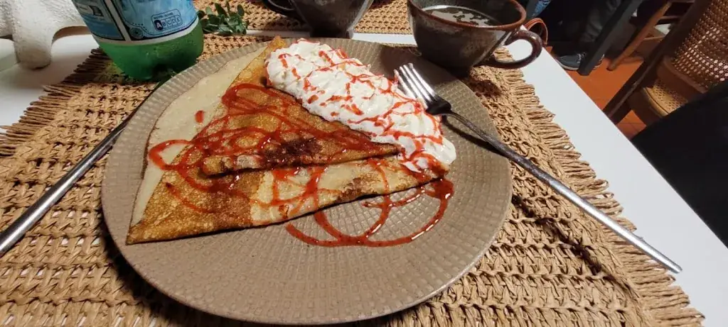 EMMANUEL CMOI_La Crêperie du château_Garnache_avis