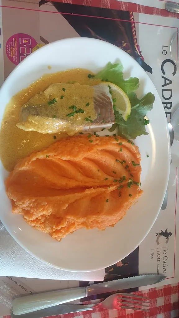 Max Pinte-Leisenring_Le Chat qui Pêche_Longuenée-en-Anjou_recensione