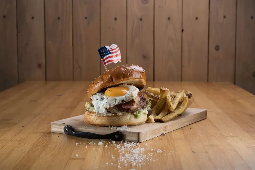 Californian Burger & coffee Andrezieux_Andrézieux-Bouthéon_slider_image_3