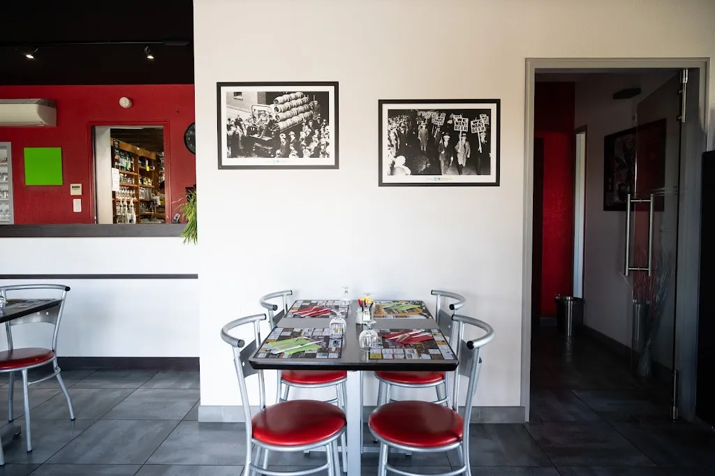 Le relais de la Boule d'Or Restaurant in Mauges-sur-Loire