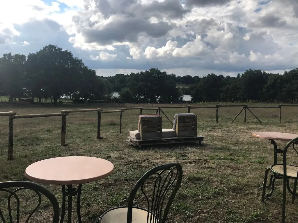 La Tourelle du Lac Restaurant in Tessoualle