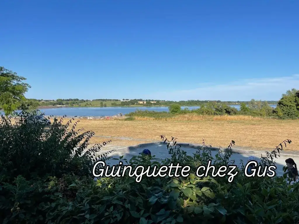 Gabriel Isorez Devienne_Guinguette Chez Gus_Tessoualle_review