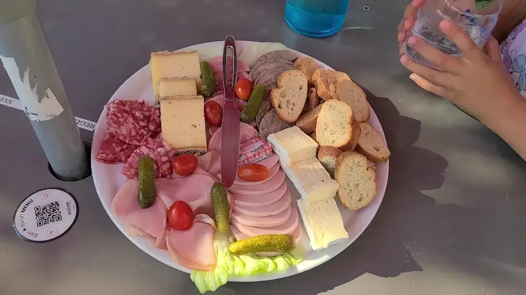 Surfing Manbearpig_L'En Avant Café_Tessoualle_review