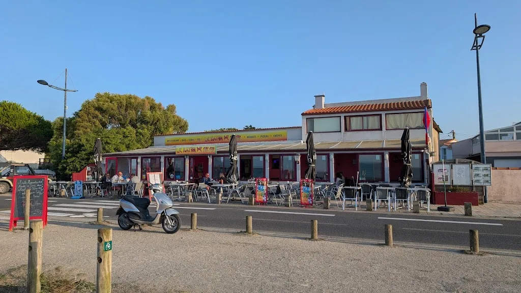 Mike Wutzler_le rayon de soleil_Plaine-sur-Mer_review