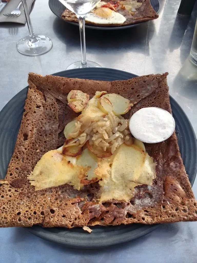 Isabelle_La crêperie bleue_Préfailles_review