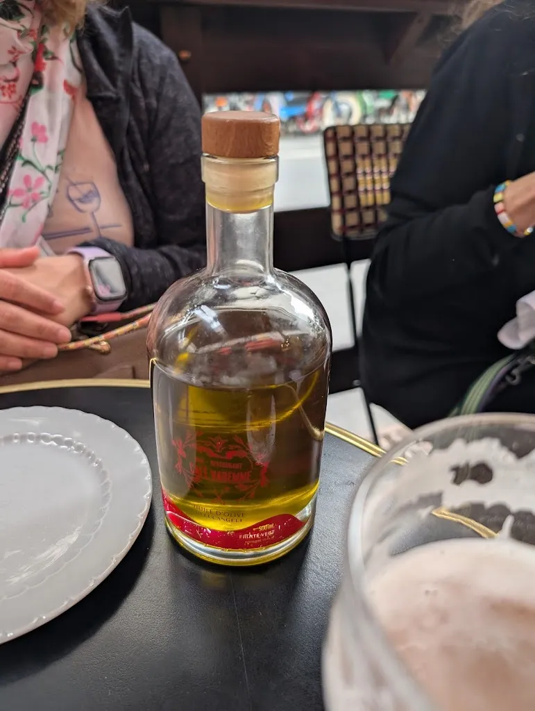 Volodymyr Korsun_Café Varenne_Paris_review