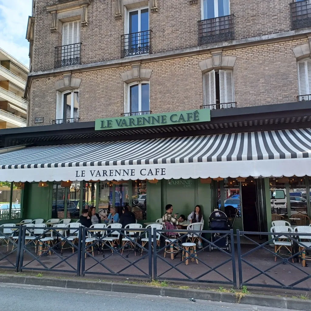 Le Varenne Café restaurant in Saint-Maur-des-Fossés
