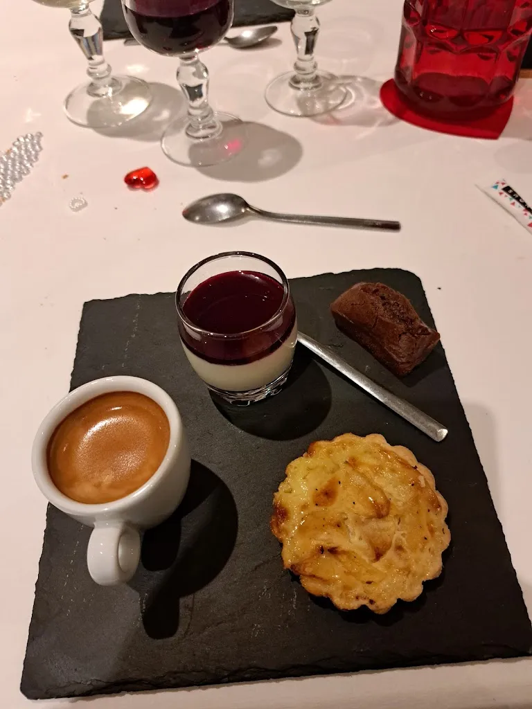 ALEXANDRA AZZO_Le Bon Saint-Martin_Laigné-Saint-Gervais_review