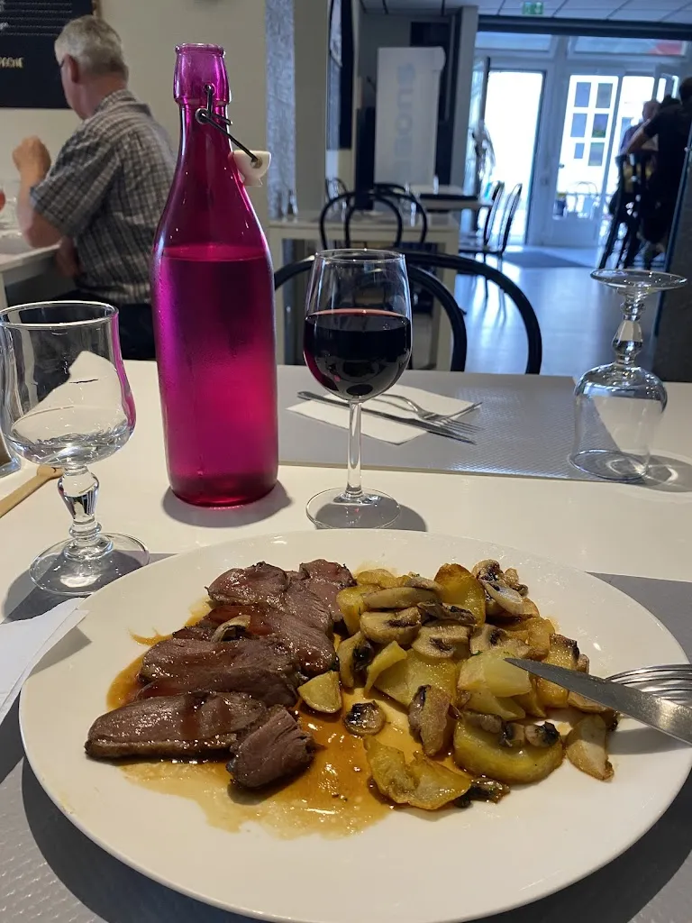 Le Bon Saint-Martin_Laigné-Saint-Gervais_slider_image_2