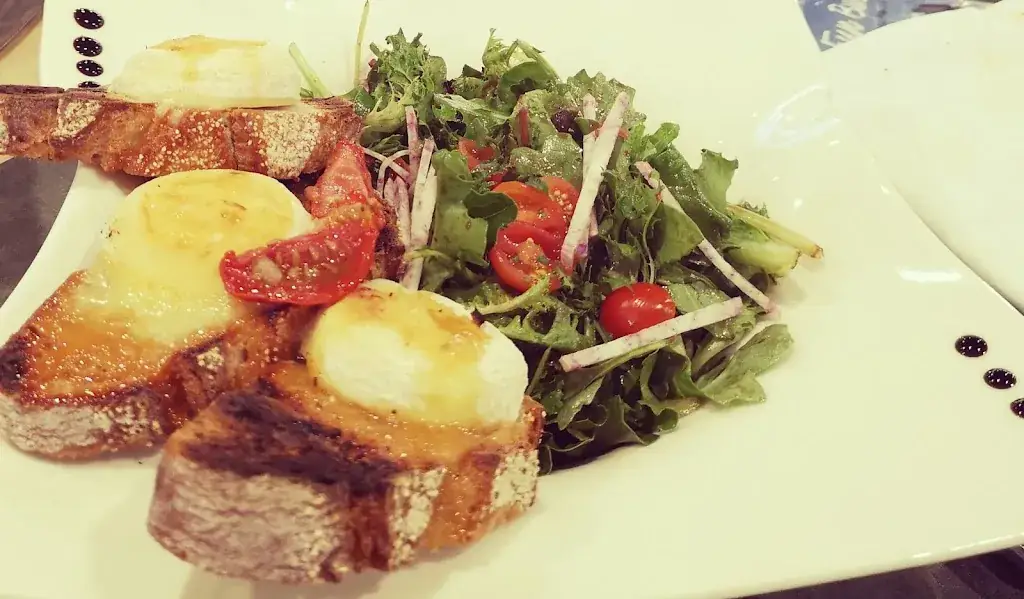 Lisa Antoune_L'Antre 2 La Tranche sur mer_Tranche-sur-Mer_review