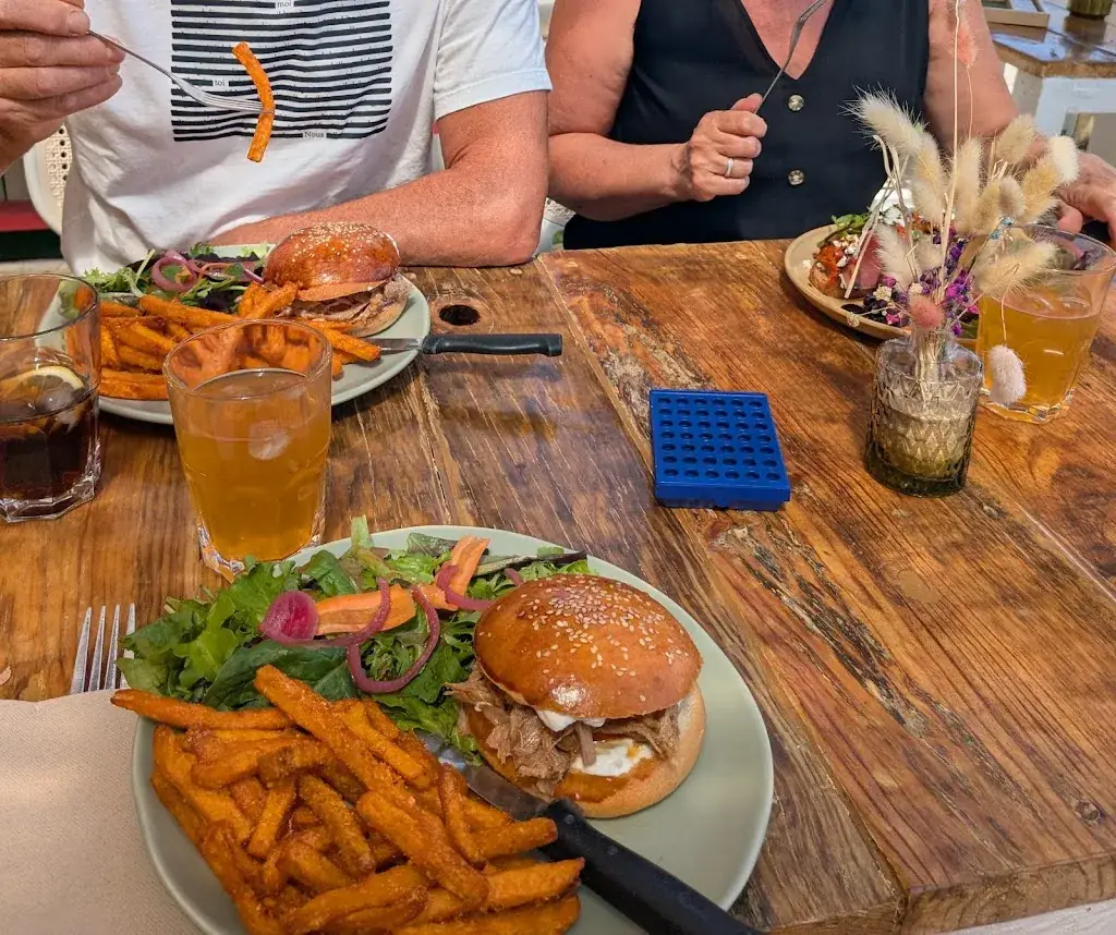 Léa Boiteau_OSIA Brunch / Bar_Tranche-sur-Mer_review