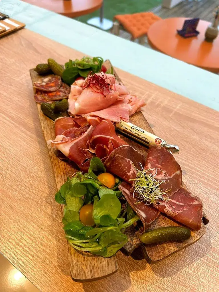 OSIA Brunch / Bar_Tranche-sur-Mer_slider_image_2