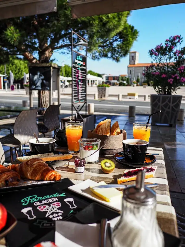 Le Paradis Glacier⎜Bar & Glacier_Tranche-sur-Mer_slider_image_2