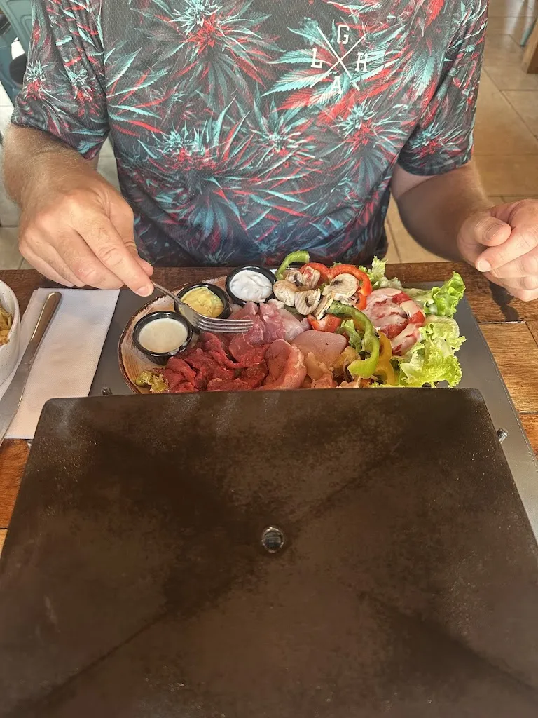 Mariana Traxel_Les Fondus de Popote_Tranche-sur-Mer_review