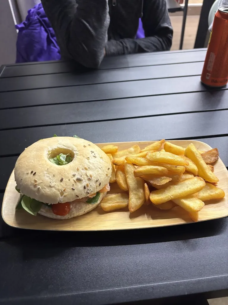 Fiona_Jalbade_Tranche-sur-Mer_review