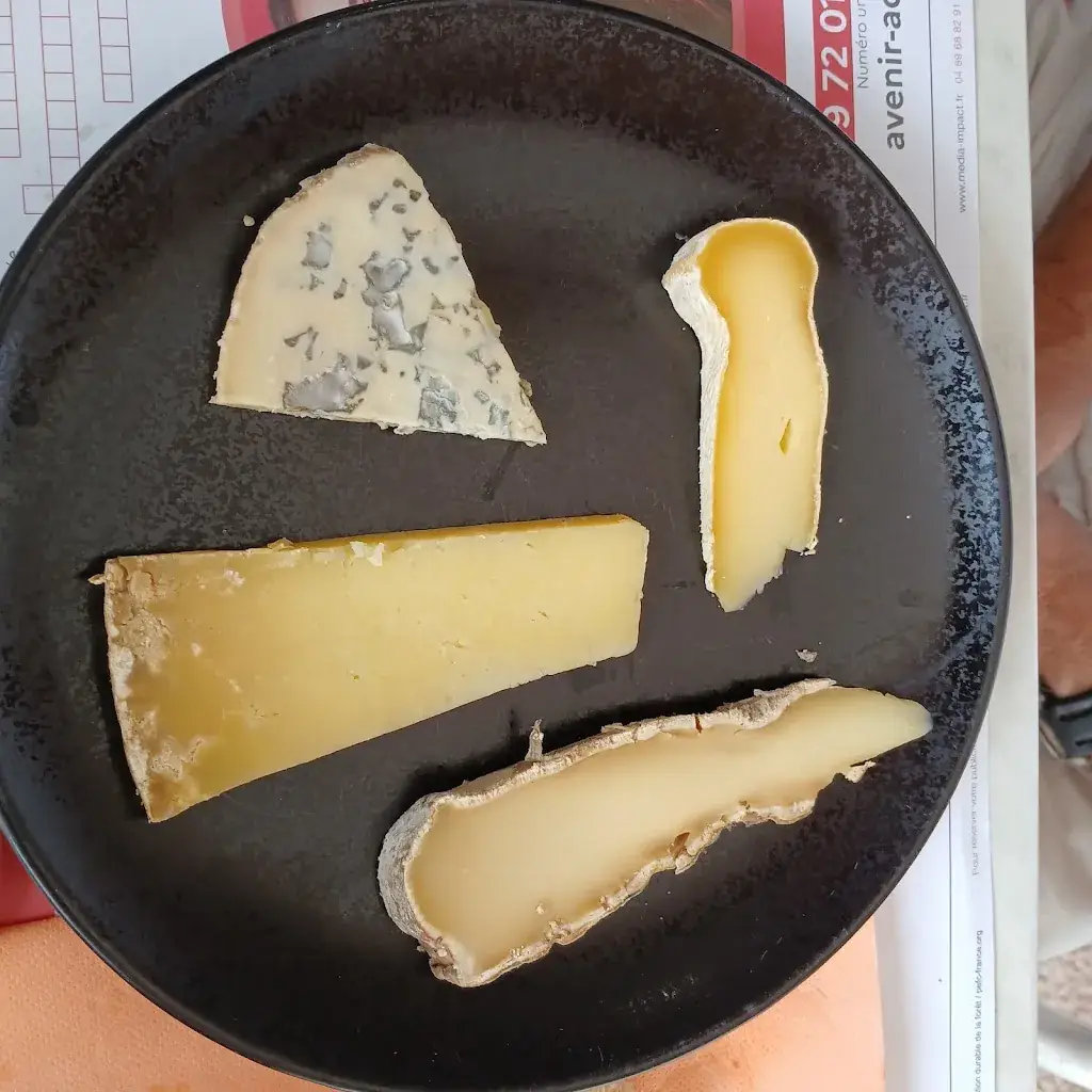 Anne d'Andiran_BAR CENTRAL_Montmarault_recensione