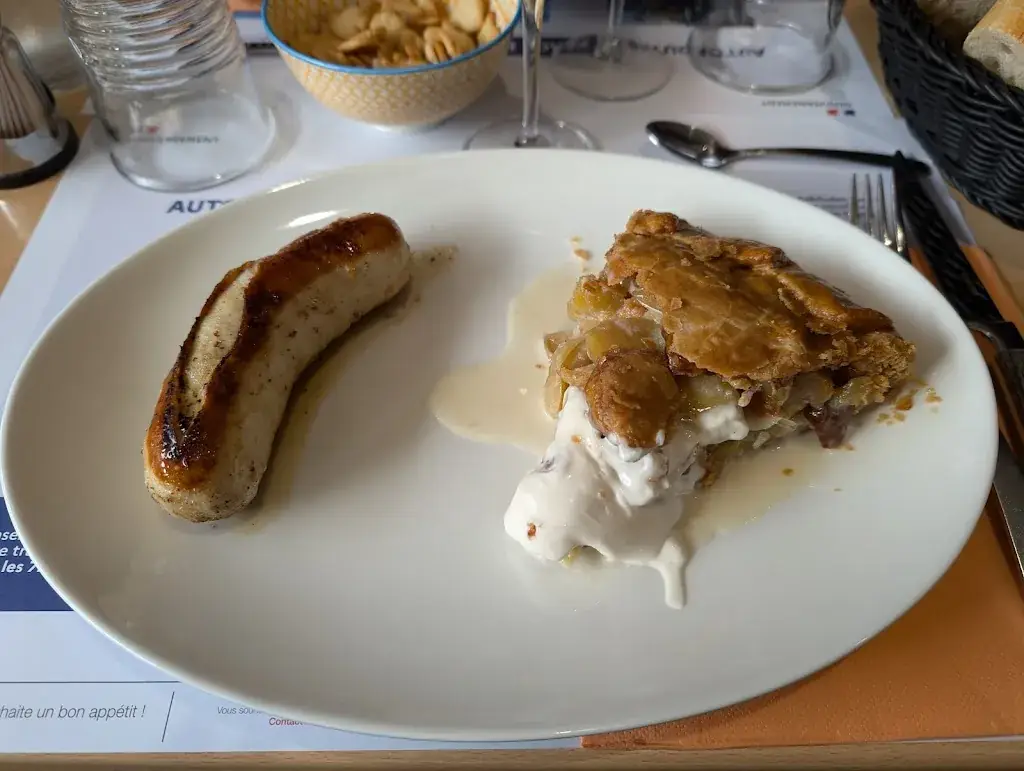 BAR CENTRAL_Montmarault_slider_image_2