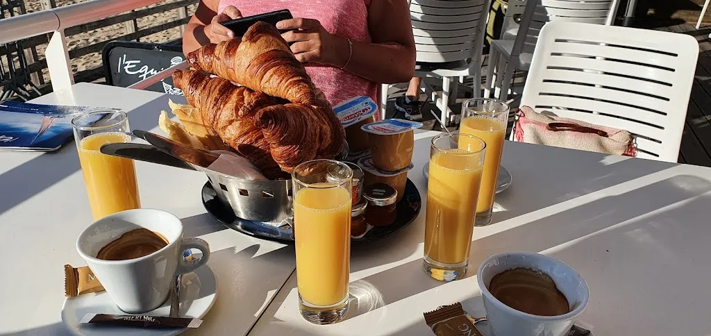 Bar L'Equipage_Tranche-sur-Mer_slider_image_3