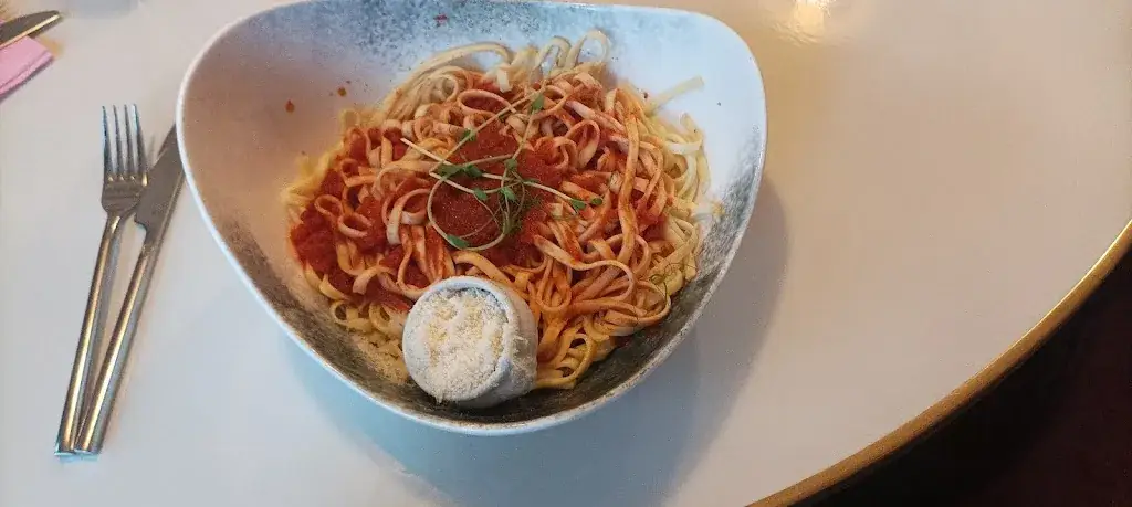 Marie Vermoyal_By Georgette Forez_Andrézieux-Bouthéon_review