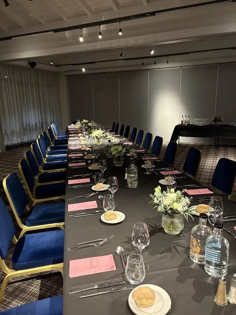 Julie Decamps_By Georgette Forez_Andrézieux-Bouthéon_review