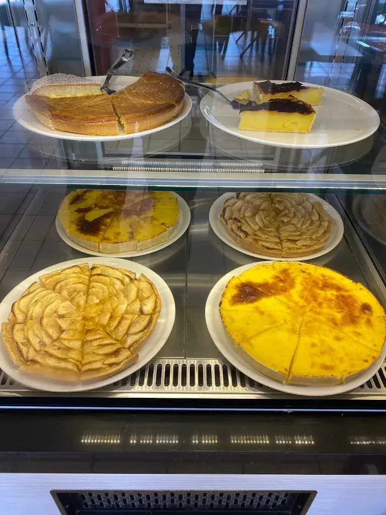 Relais de l'étape_Montmarault_slider_image_2