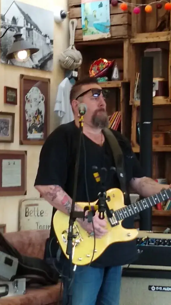 Cap 270_Turballe_slider_image_2