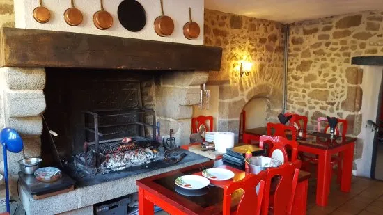 Auberge Du Lassay restaurant in Lassay-les-Châteaux