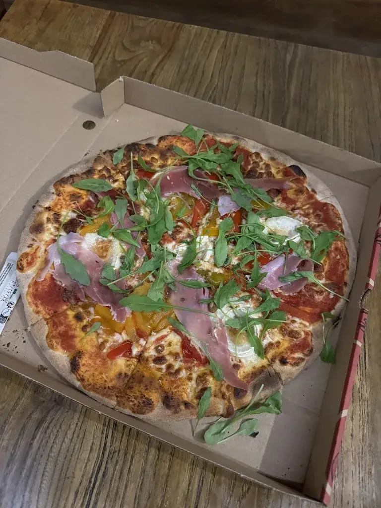 Menu_Pizzeria BELLA_Lassay-les-Châteaux_image_8