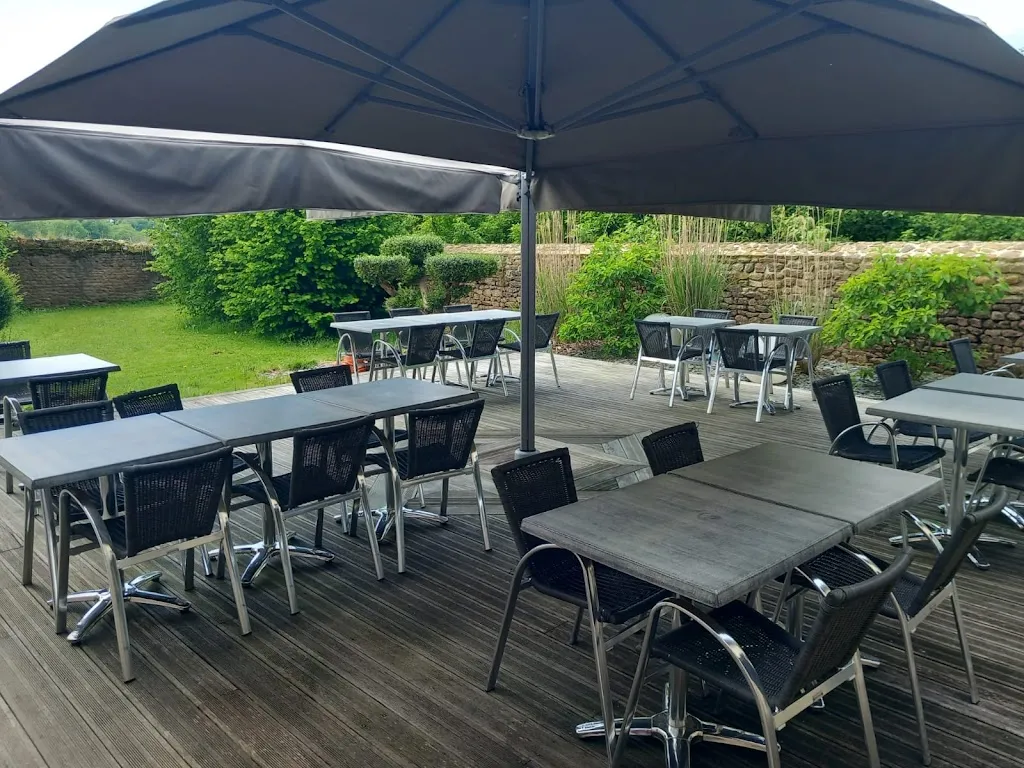 Restaurant Ô bas du bourg - Restaurant Mayenne_Montreuil-Poulay_slider_image_1