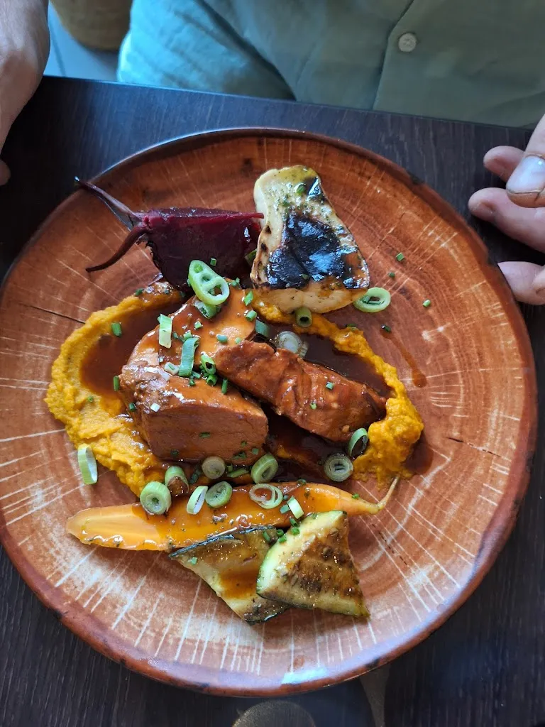 Restaurant Ô bas du bourg - Restaurant Mayenne_Montreuil-Poulay_slider_image_3