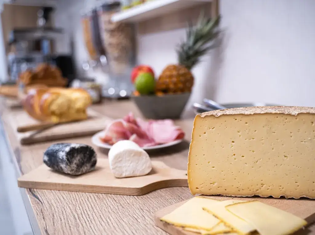 Hotel Restaurant The 3 Pillars_Boupère_slider_image_2