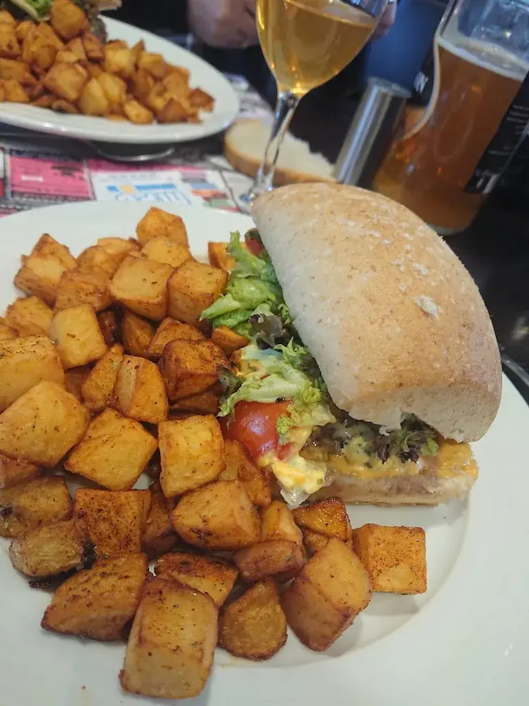 Laurent MARRY_L'Alica_Bourgneuf-la-Forêt_review