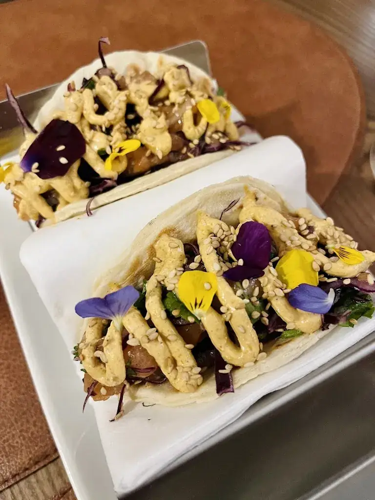 Kenneth Li_Restaurant Le Cellier_Paris_review