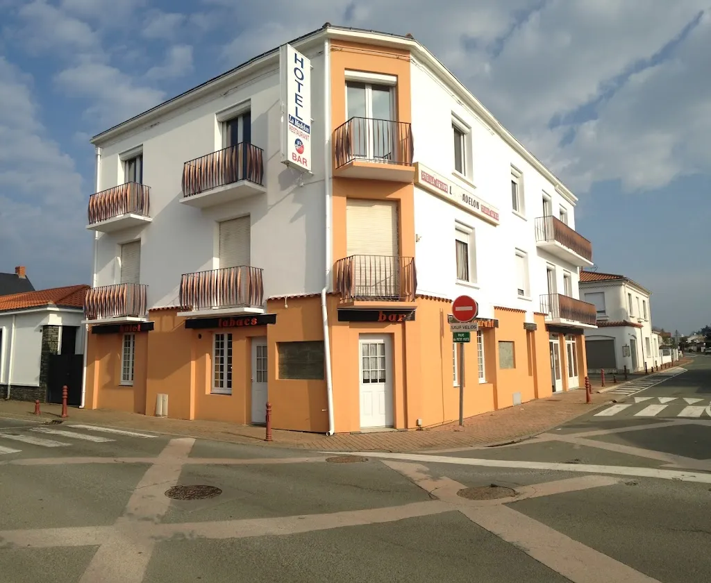 Hotel-Restaurant La Madelon Bar Tabac Presse Pmu Fdj restaurant in Fenouiller