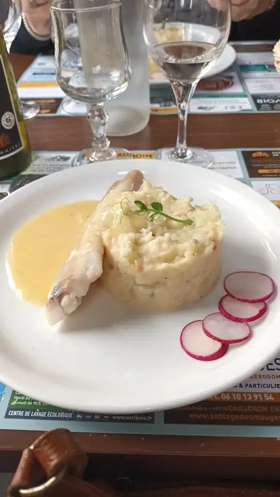 Eva Levesque_Le Buffet de la Gare_Montrevault-sur-Èvre_review