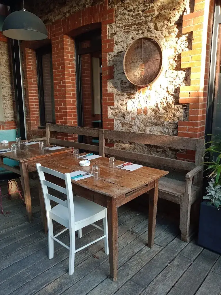 RESTAURANT À 2 PAS DU PONT restaurant in Montrevault-sur-Èvre