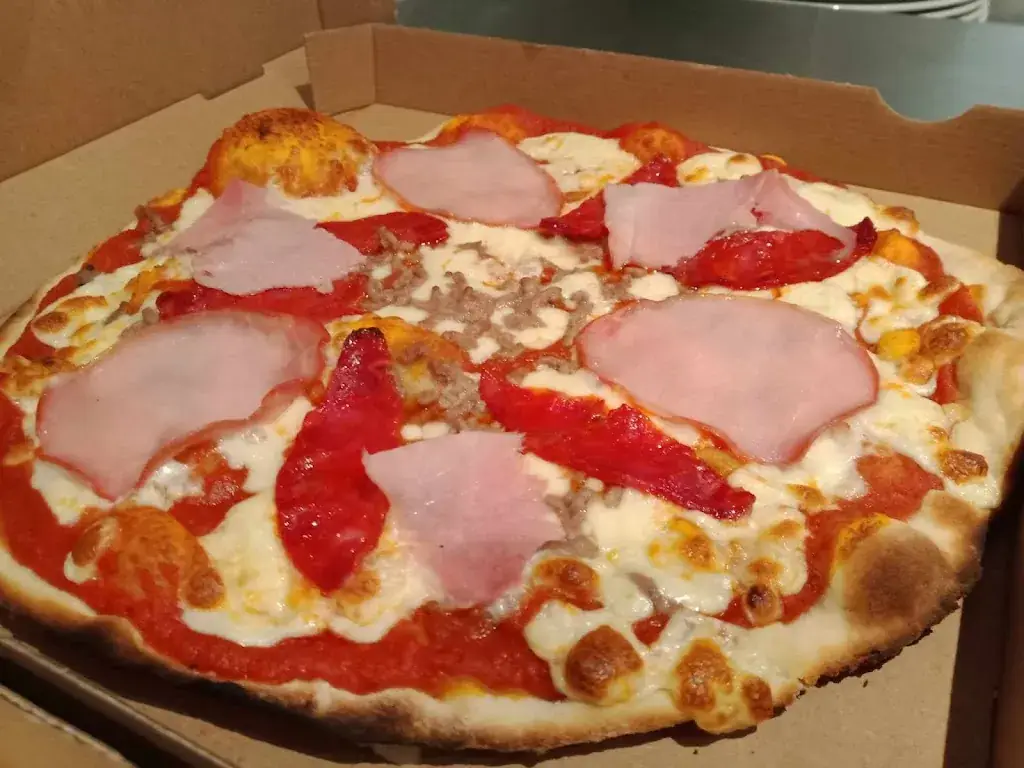 RESTAURANT À 2 PAS DU PONT_Montrevault-sur-Èvre_slider_image_2