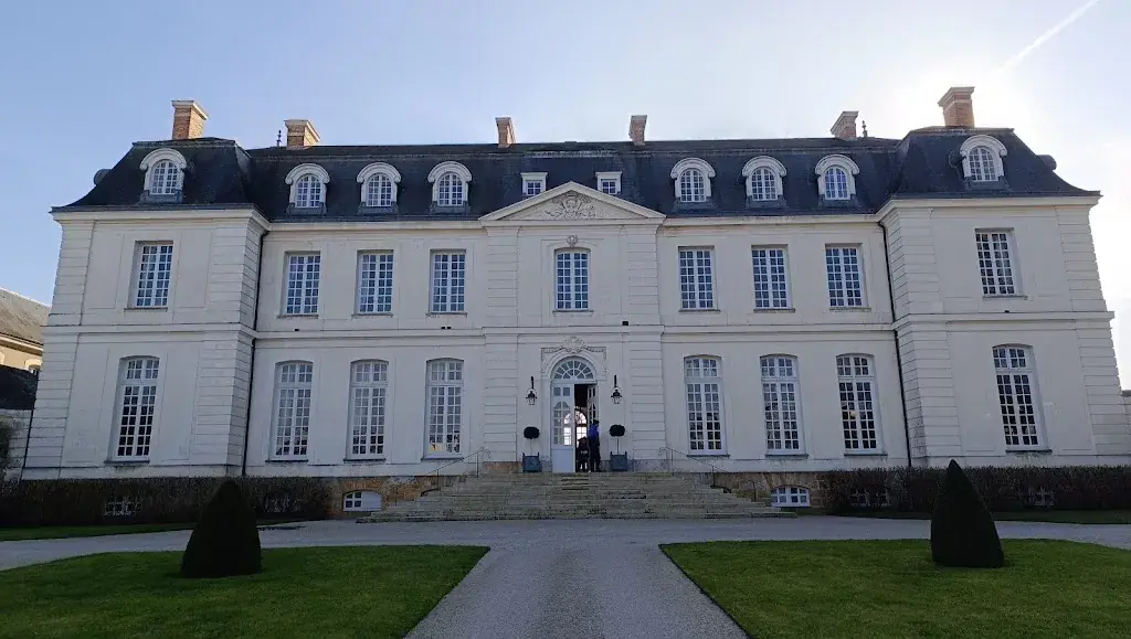 สมคิด ฉัตรรัตนาวาณิช_Le Lucé restaurant_Grand-Lucé_review