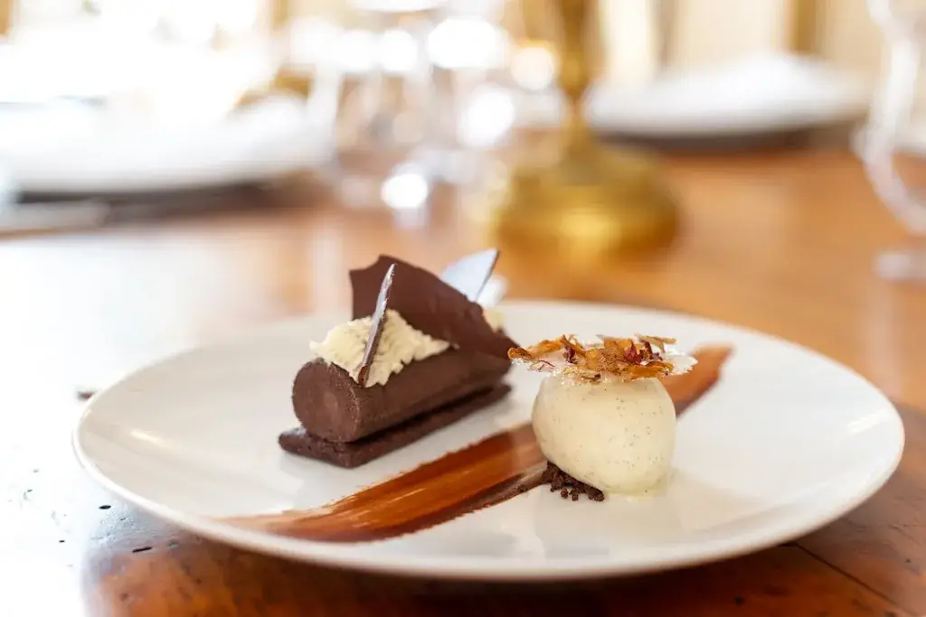 Le Lucé restaurant_Grand-Lucé_slider_image_2