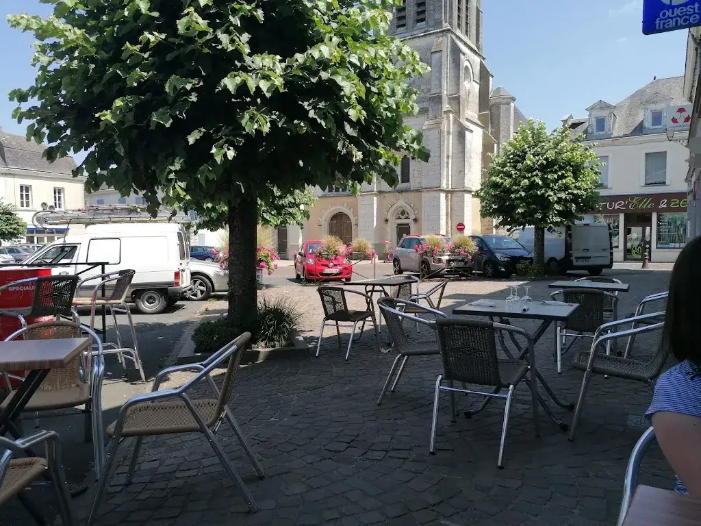 Agat Marchal_Willing'ham pub_Grand-Lucé_recensione